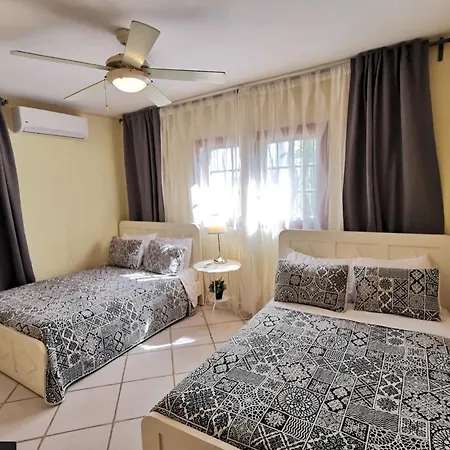 Tropicana Suites Deluxe Beach Club And Pool - Playa Los Corales-3